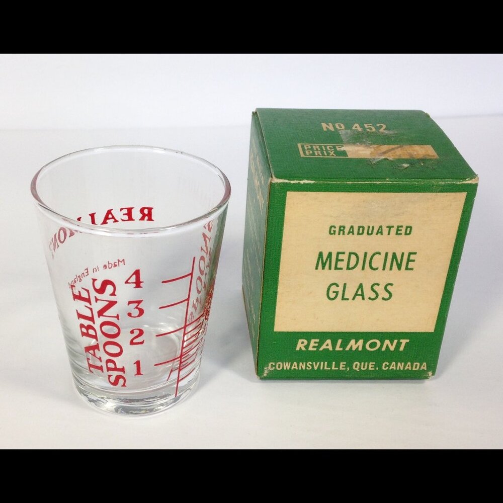 Vintage Graduated Medicine Glass Realmont England No.452 NEW OLD STOCK WITH BOX
